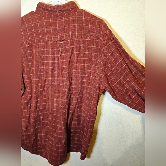 Red Columbia button up shirt flannel - Picture 5 of 14
